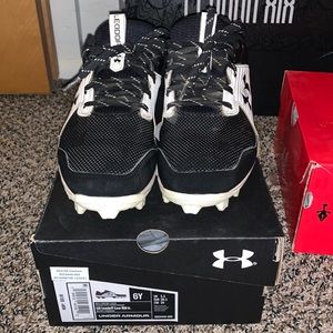 Boys baseball cleats